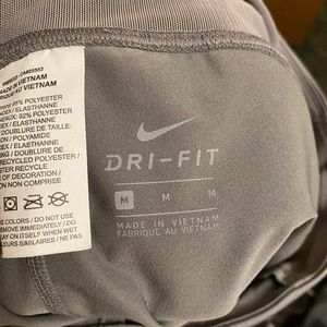Nike Cropped Athletic Leggings